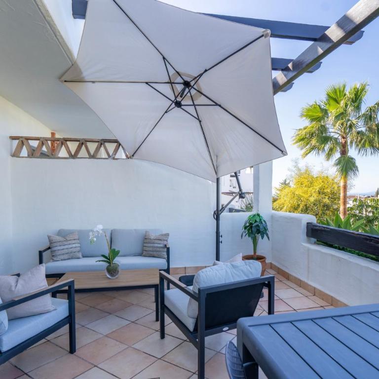 Sunny 2-Bedroom Apartment Pool & Terrace Estepona - Apartamento - 20