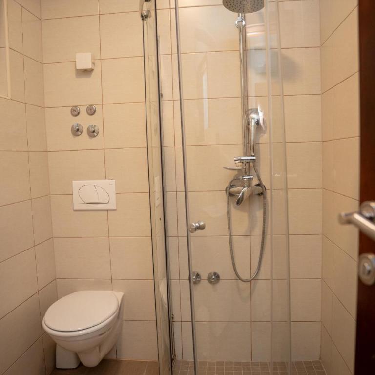 Villa Bojcic - Standard Triple Room - 10