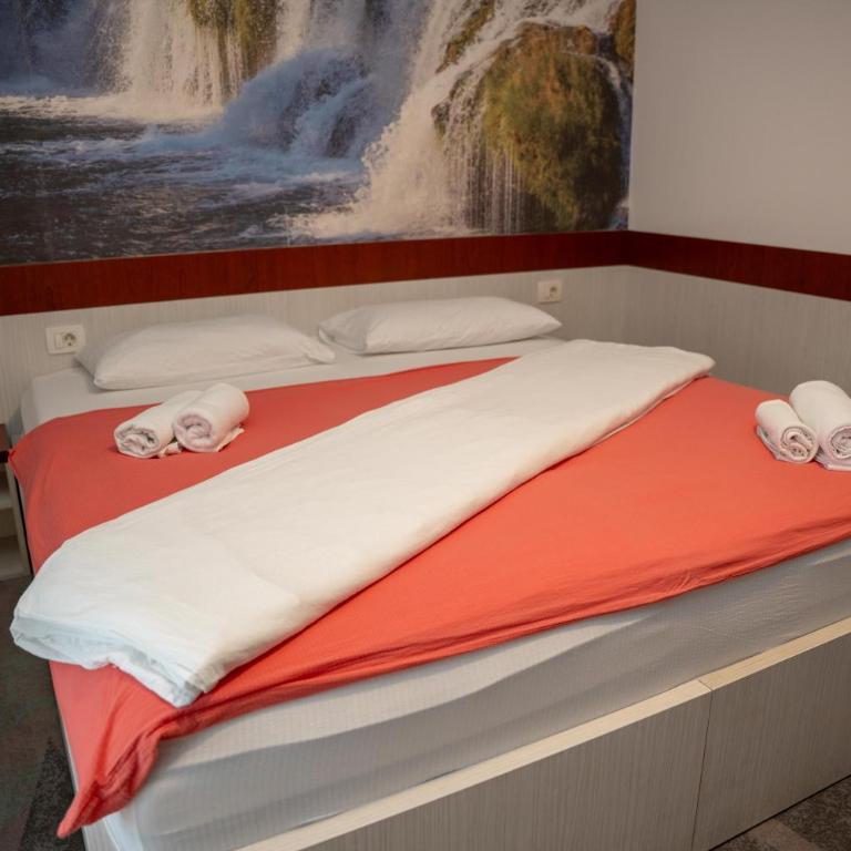Villa Bojcic - Triple Room with Balcony - 6