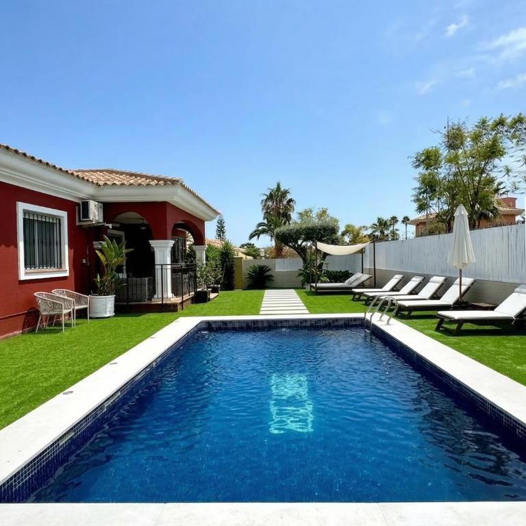 Chalet exclusivo bonalba - Three-Bedroom House - 1