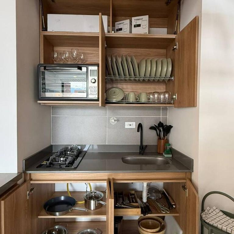 Alojamiento en Medellín, con Jaccuzzi en la terraza LOF By Roots Rentals - Apartamento de 1 dormitorio - 33
