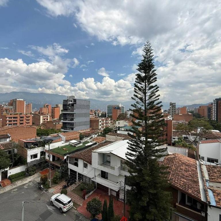 Alojamiento en Medellín, con Jaccuzzi en la terraza LOF By Roots Rentals - Apartamento de 1 dormitorio - 37