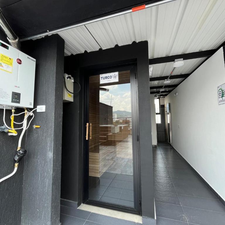 Alojamiento en Medellín, con Jaccuzzi en la terraza LOF By Roots Rentals - Apartamento de 1 dormitorio - 39