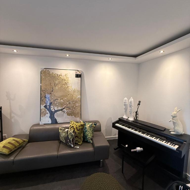 EM Elegance Apartment I 2 Schlafzimmer I Balkon & Parkplatz I Nürnberg - Appartement 2 Chambres - 7