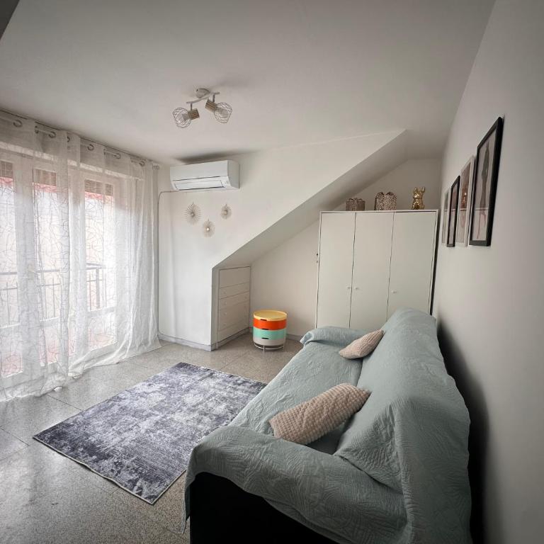 ARIEL'S house - Two-Bedroom Apartment - 9