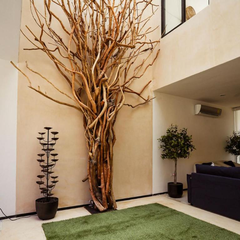 Luxurious 2Br 2 5 Ba in Residential Neighborhood - Two-Bedroom House - 5