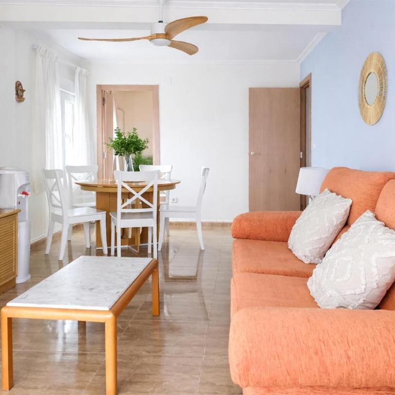Amazing Apartment In Valencia With Swimming Pool - Three-Bedroom Apartment - 3