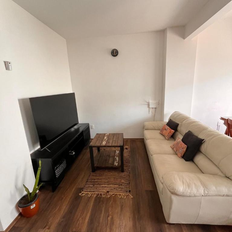 Entire house in Parque Batlle - One-Bedroom House - 20