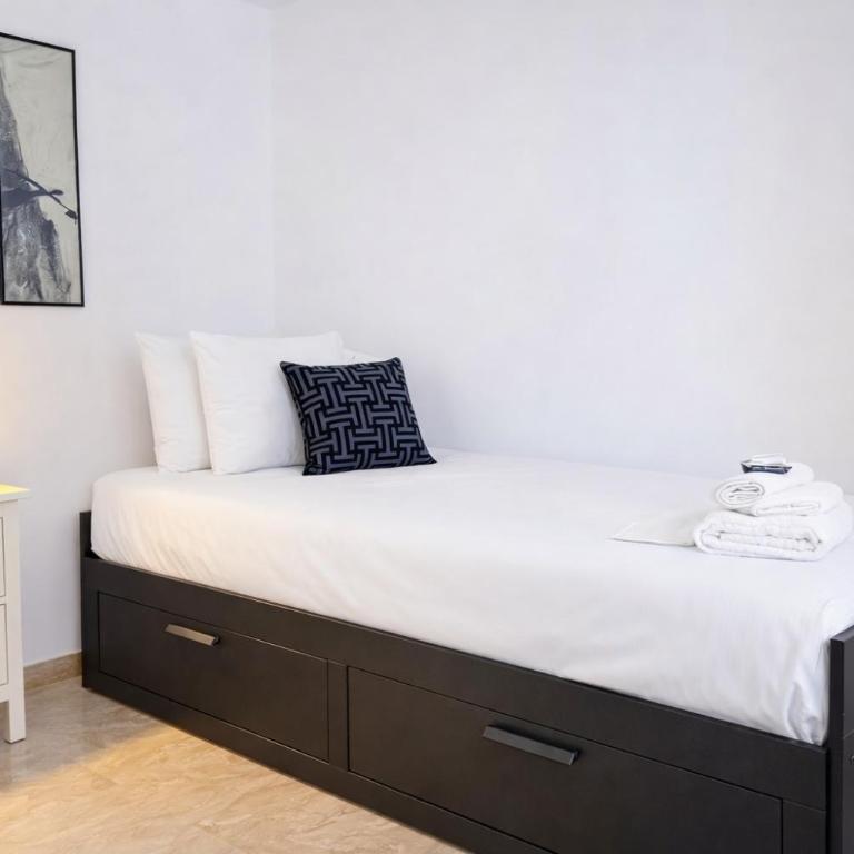 Elegant 2BR near Colosseum & San Giovanni Metro - Appartamento con 2 Camere da Letto - 8