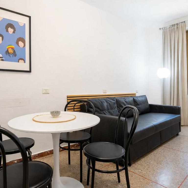 Elegant 2BR near Colosseum & San Giovanni Metro - Appartamento con 2 Camere da Letto - 30
