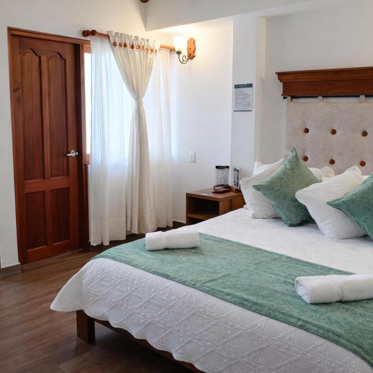 Hotel las Palmas - Deluxe Double Room - 2