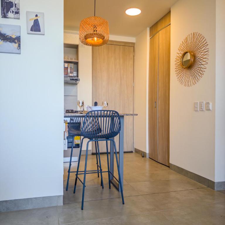 Apto Lujo Vista Mar Piscina AC WIFI Playa a 3 min en Santa Marina - One-Bedroom Apartment with Balcony and Sea View - 5