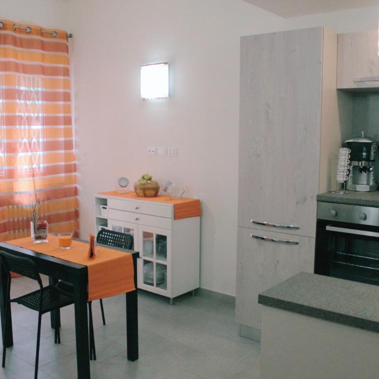 Arcadia Domus - Camera Tripla con Bagno Privato - 20
