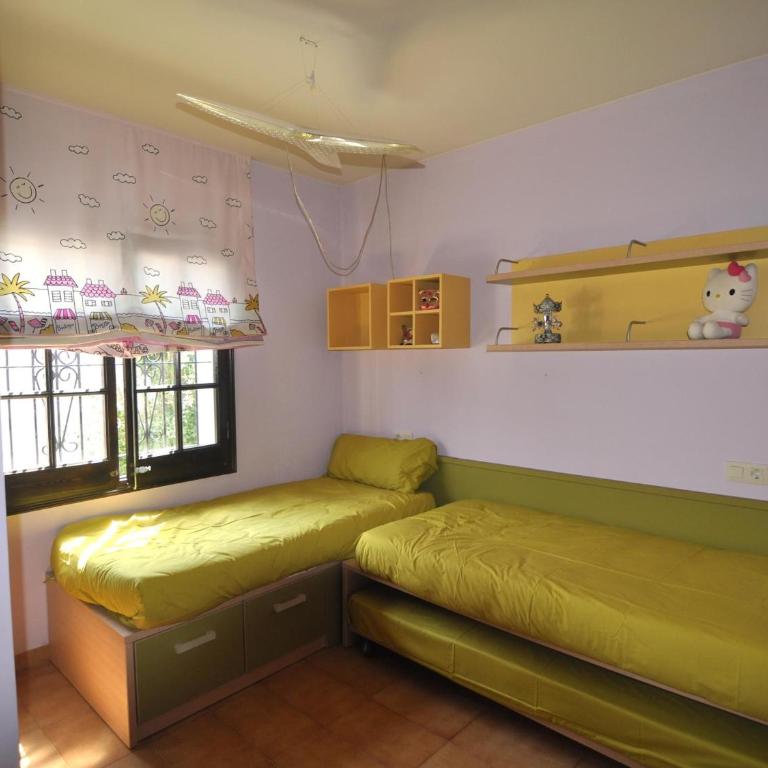 Casa Encantadora con Piscina Privada en Riells, Ideal para Familias y Amigos - HISP-7-1 - Villa - 15