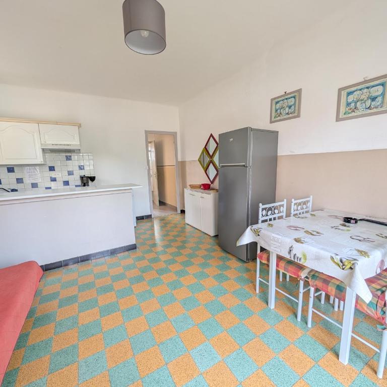 Appartement T2 avec parking - 4 pers. plage 150m - FR-1-797-17 - Appartement - 16