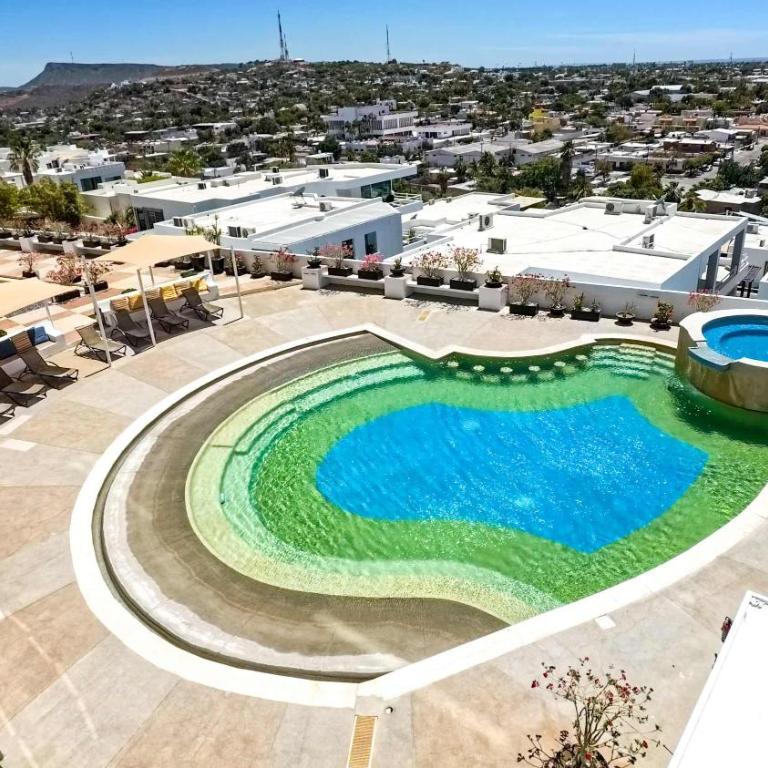 Luxurious 2-bedroom apartment steps from the beach - Apartamento - 2