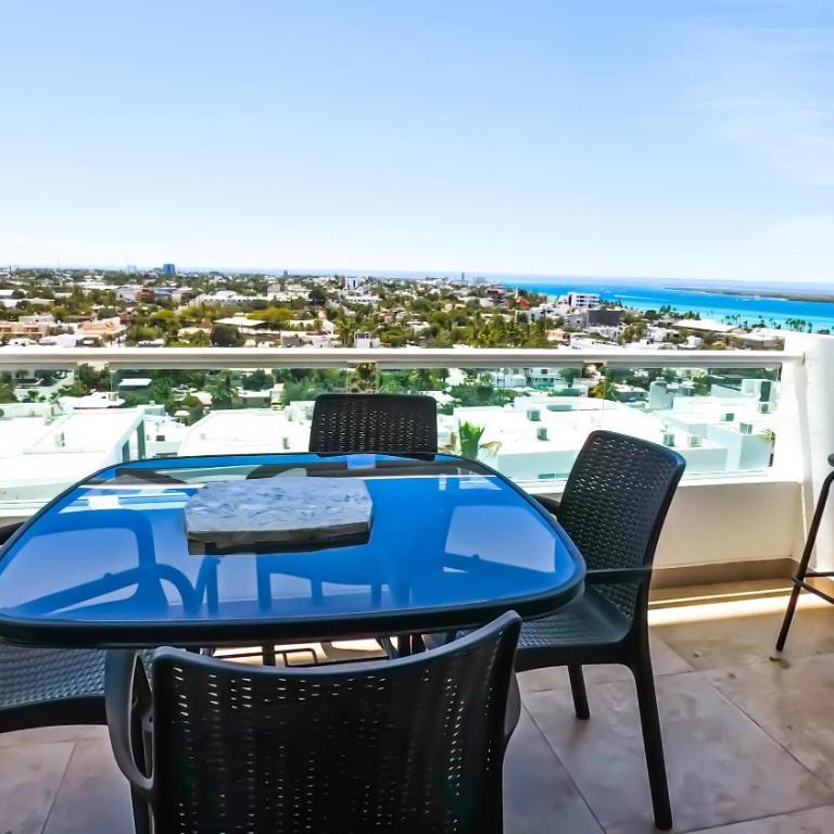 Luxurious 2-bedroom apartment steps from the beach - Apartamento - 19