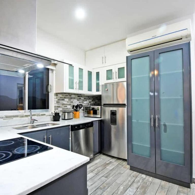 Gated Community Oceanview Condo Pool & Gym - Apartamento - 12