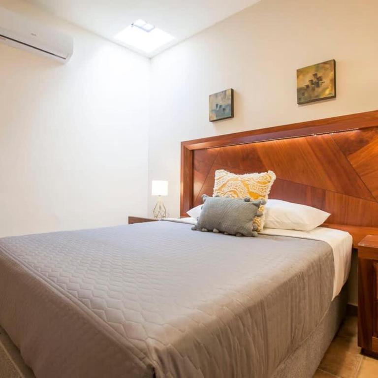 Coastal Stay Steps From the Malecon - Vacation Home - 16