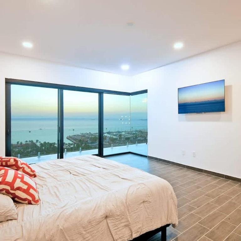 Infinity Pool Bay Views BBQ Walk to Beach - Casa - 3