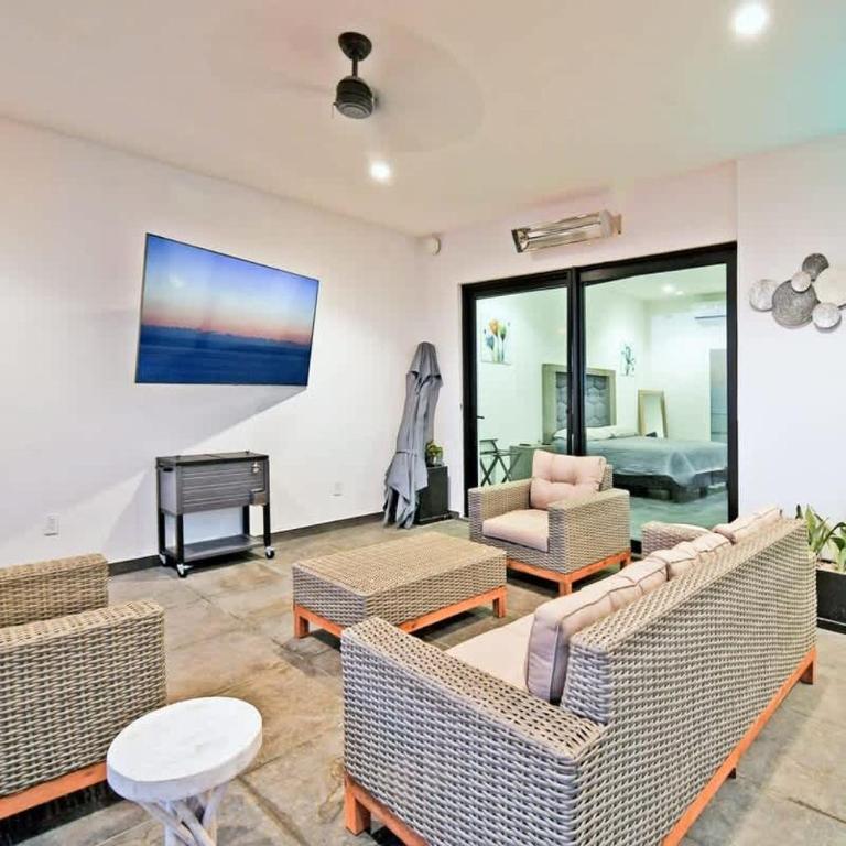 Infinity Pool Bay Views BBQ Walk to Beach - Casa - 35