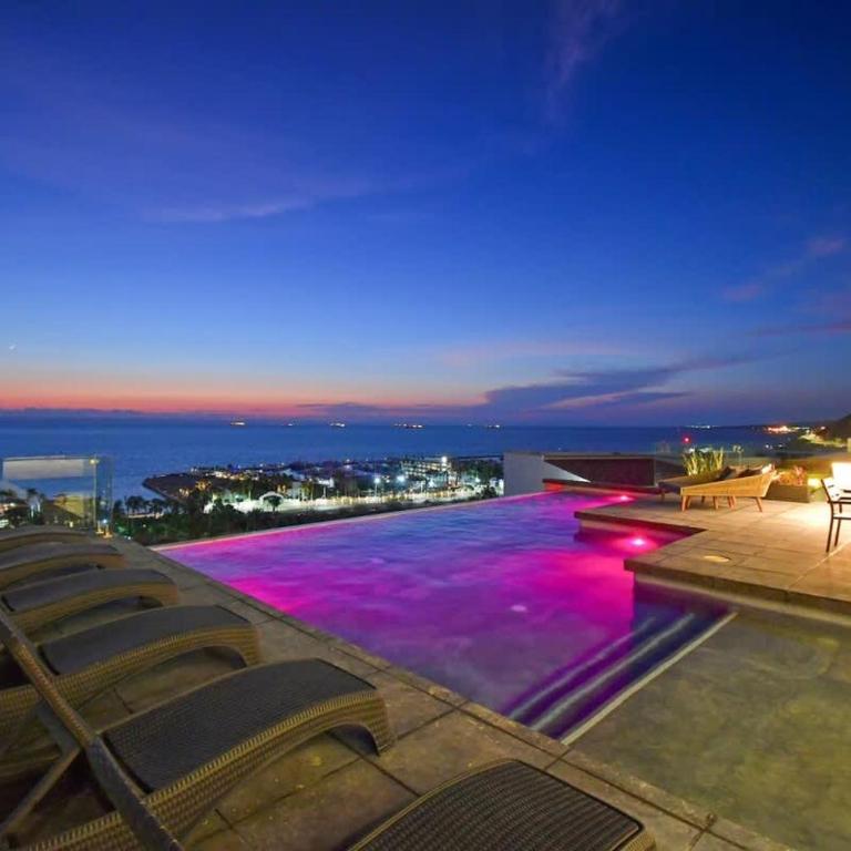 Infinity Pool Bay Views BBQ Walk to Beach - Casa - 43