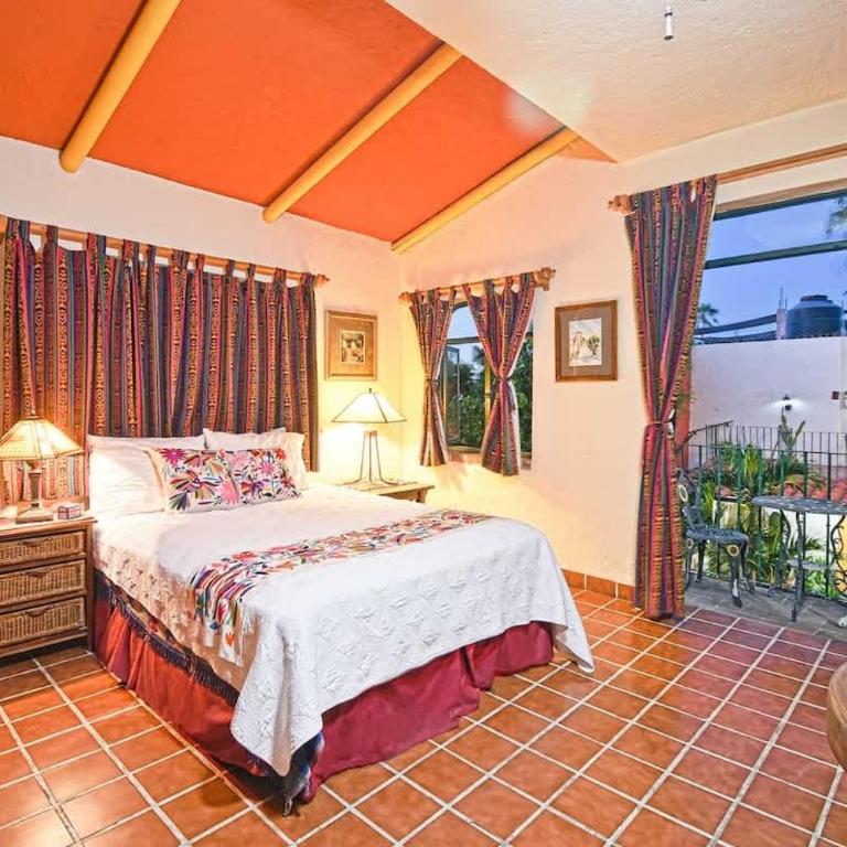 Suite Steps from Malecon Beach Dining Stripe - Suite - 1