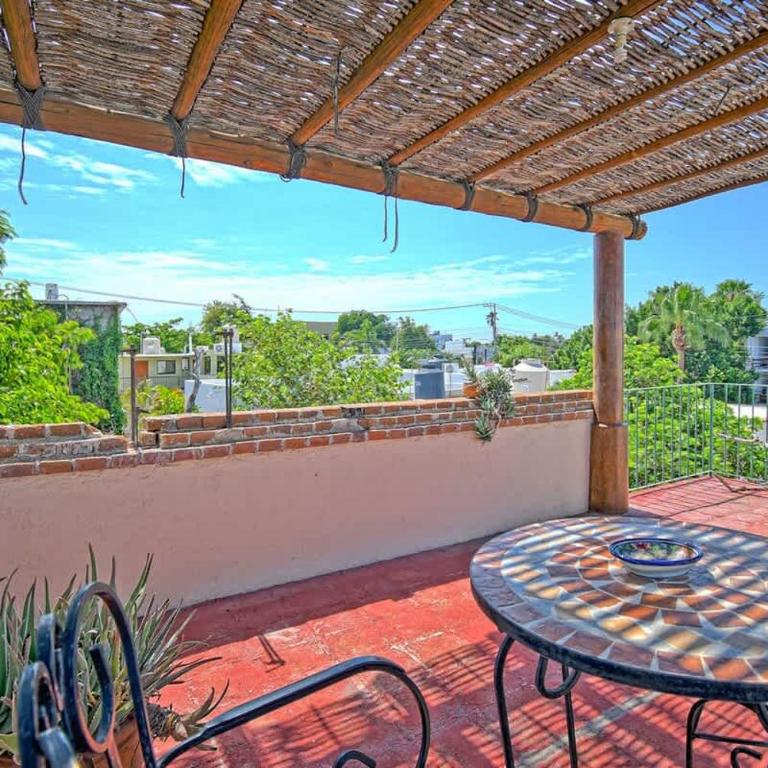 Suite Steps from Malecon Beach Dining Stripe - Suite - 10