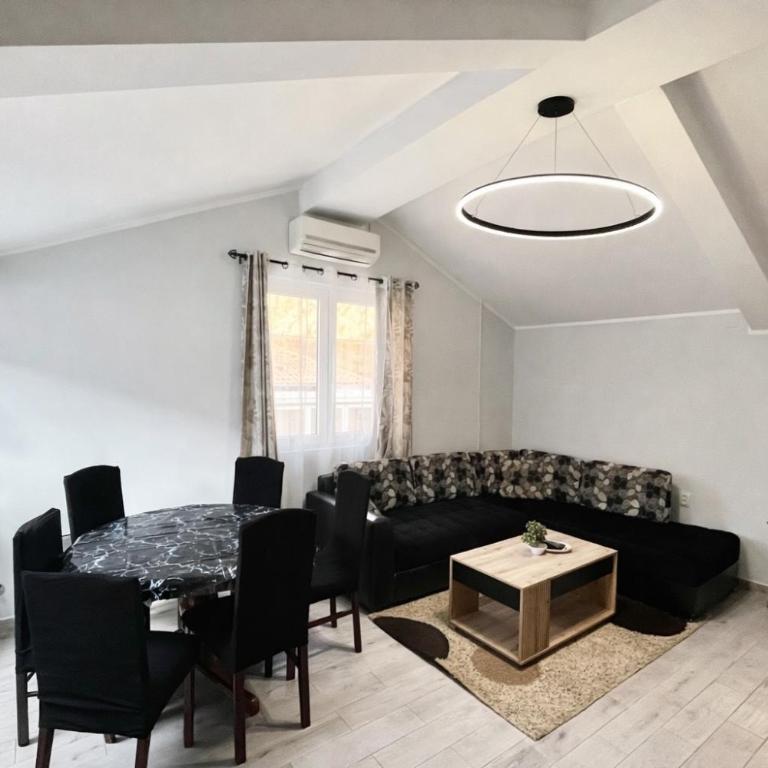 Marinero Apartments - Two-Bedroom Apartment with Spa Bath - 3