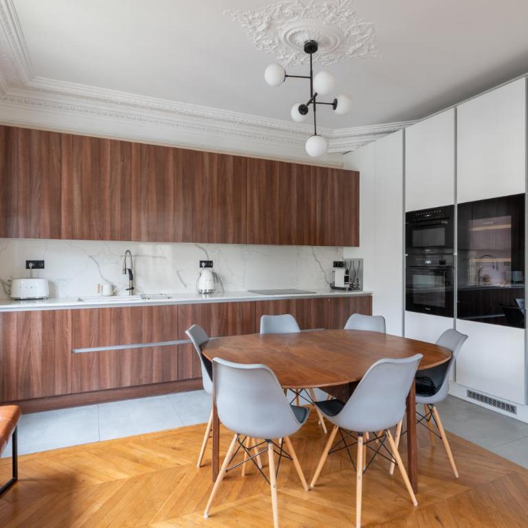 Bright And Spacious 3BDR Apt Near Eiffel Tower - Appartement - 2