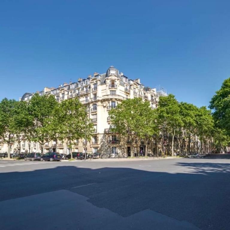 Bright And Spacious 3BDR Apt Near Eiffel Tower - Appartement - 24