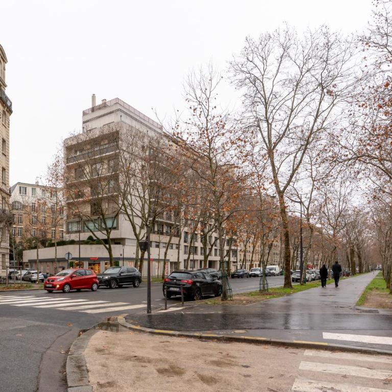 Bright And Spacious 3BDR Apt Near Eiffel Tower - Appartement - 25