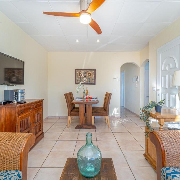 RESIDENCIA ALBERES -Apartamento completo con piscina, barbacoa, parking- B - Apartamento de 2 dormitorios con terraza - 19