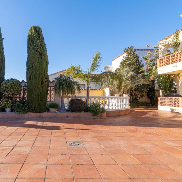 RESIDENCIA ALBERES -Apartamento completo con piscina, barbacoa, parking- B - Apartamento de 2 dormitorios con terraza - 30