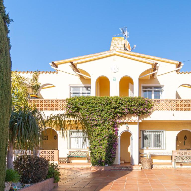 RESIDENCIA ALBERES -Apartamento completo con piscina, barbacoa, parking- B - Apartamento de 2 dormitorios con terraza - 11