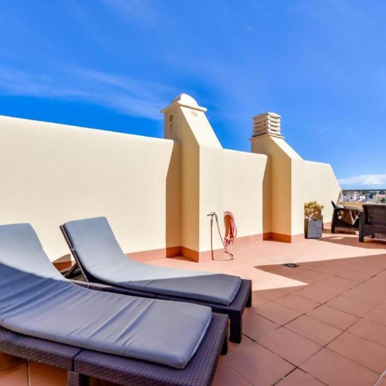Bungalow Montesol con Vistas al Mar y Montaña - Four-Bedroom Vacation Home - 49