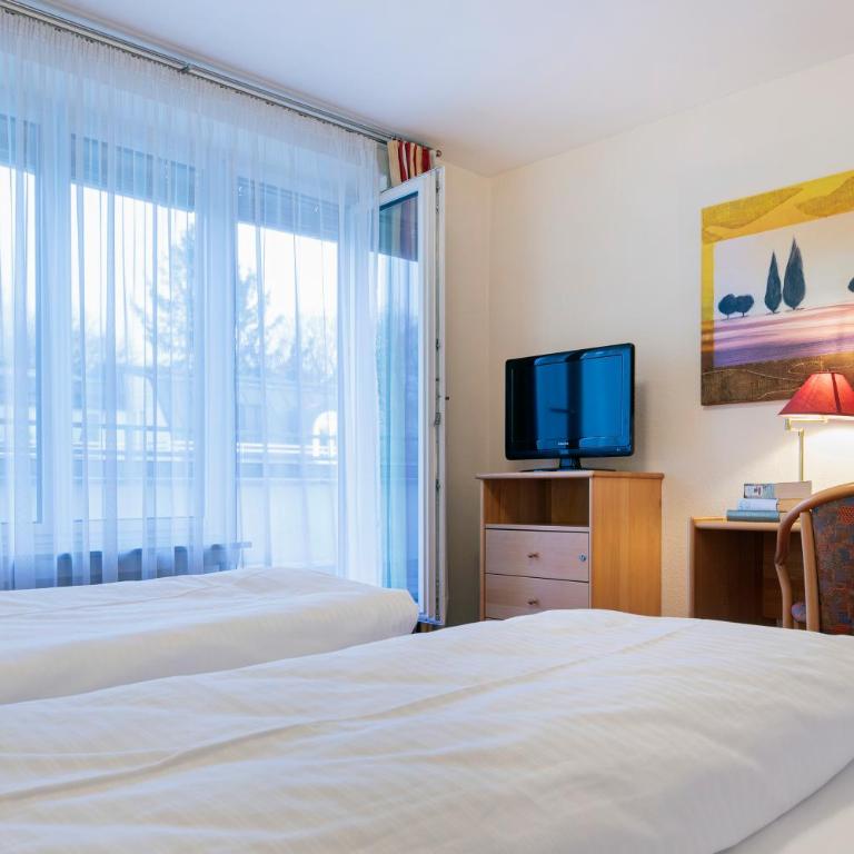 Hotel Biederstein am Englischen Garten - Doppelzimmer - 10