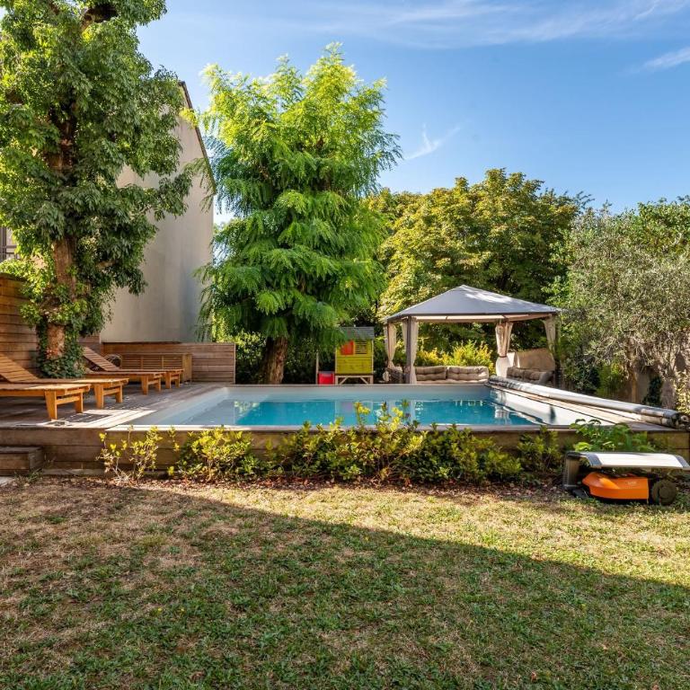 Découverte - une villa avec piscine qui révèle tout son charme - Maison de Vacances - 4