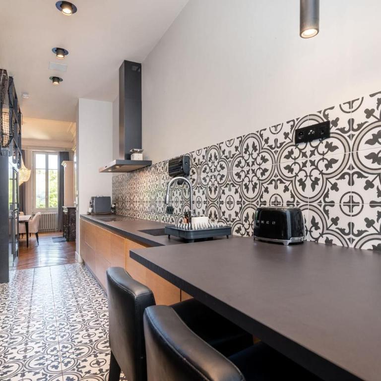 Découverte - une villa avec piscine qui révèle tout son charme - Maison de Vacances - 18