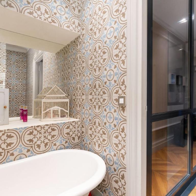 Découverte - une villa avec piscine qui révèle tout son charme - Maison de Vacances - 34