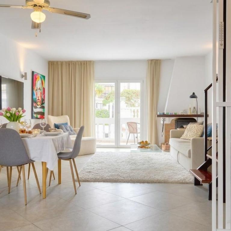Casa Lavanda - Holiday Home with Sea Views, Private Terrace & Pool - Three-Bedroom Townhouse - 12