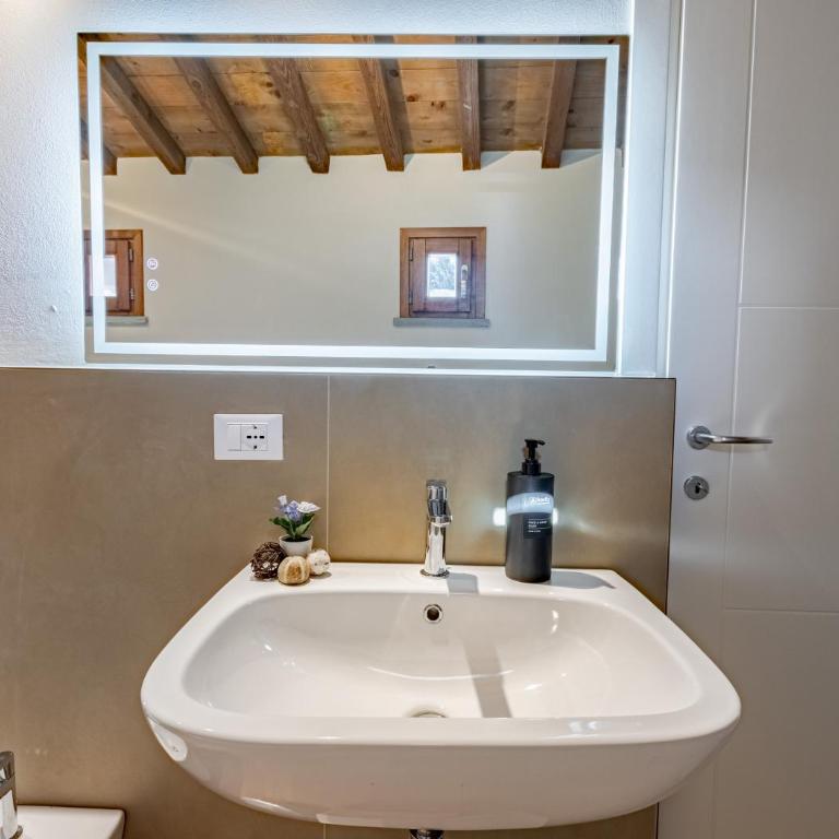 Hostly Arno Riverside Residence-10min from Tower - Two-Bedroom Superior Apartment - 27