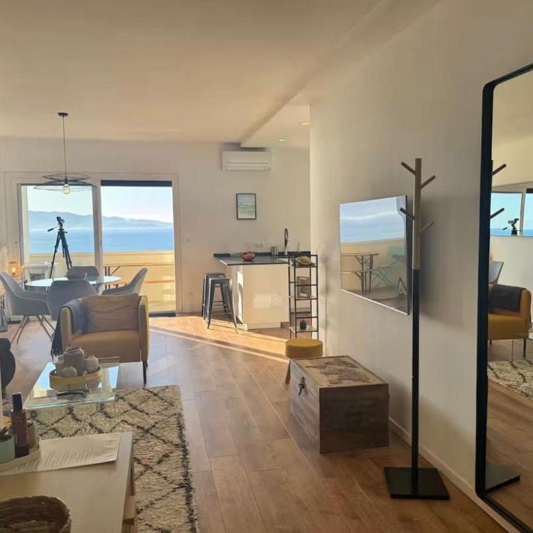 Magnifique appartement vue mer, spacieux et traversant - Appartement 2 Chambres - 9