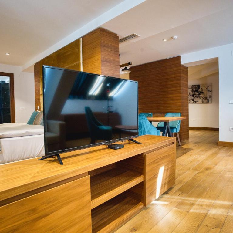 Hotel Nais Nis Autoput - Duplex Apartment - 13