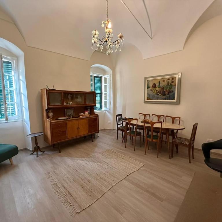 WH-Esra Home-A 2 Minute From Via Matteotti-wifi - Appartamento con 1 Camera da Letto - 2