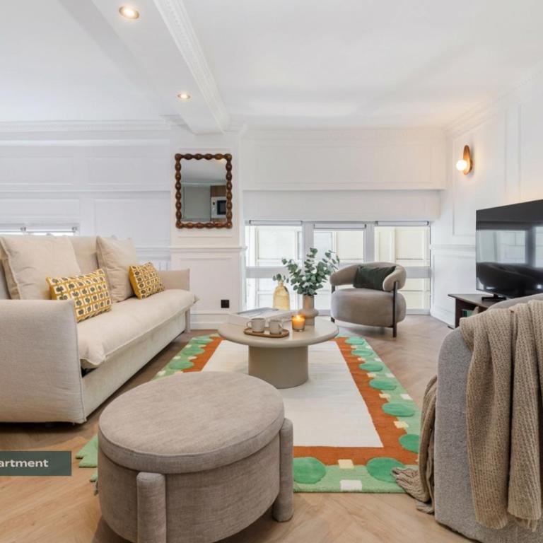 PoeticStay - Grands Boulevards - Panorama - Appartement 2 Chambres - 4