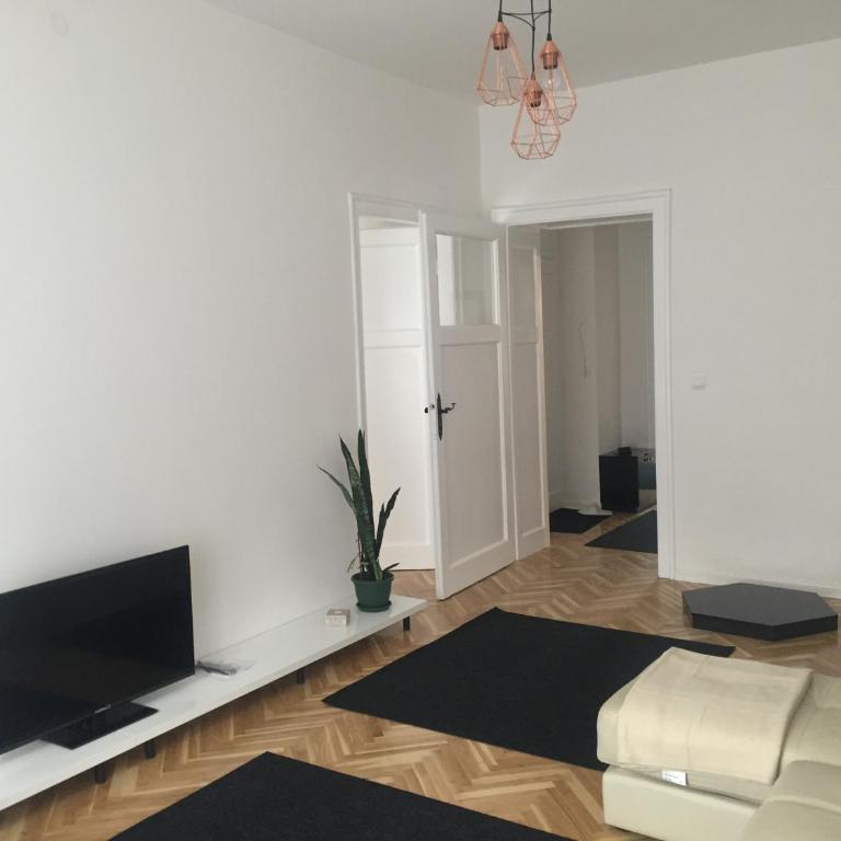 Bright Apartment Central - Apartment - 25