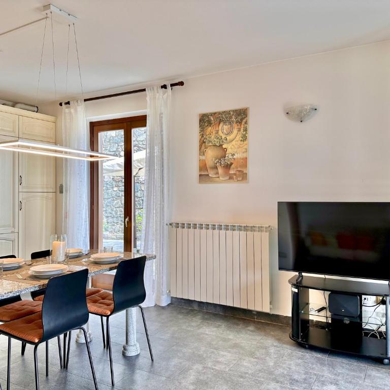 Terrazza fra lago e monti - Casa con 2 Camere da Letto - 12