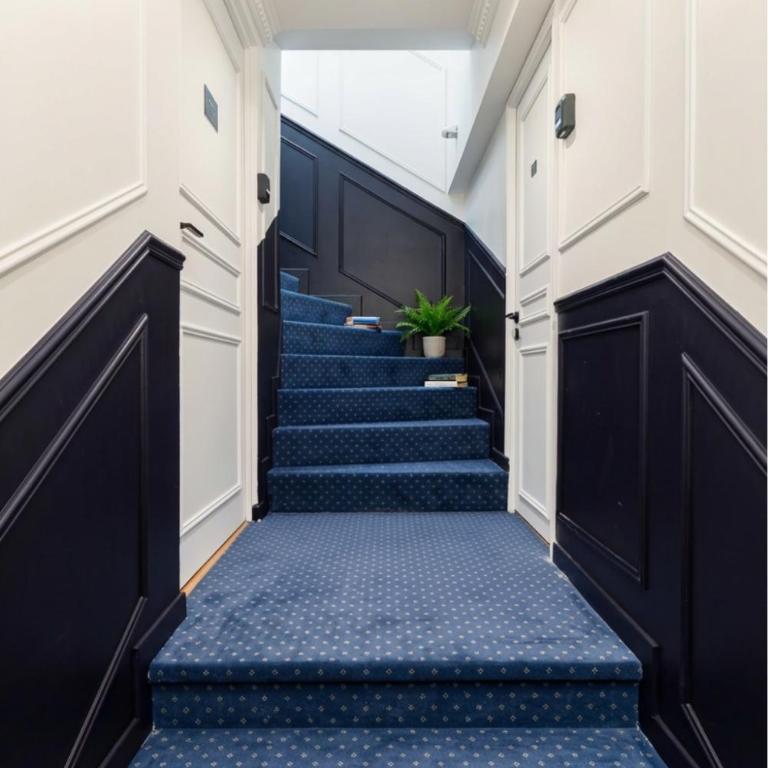 PoeticStay - Grands Boulevards - Panorama - Appartement 4 Chambres - 30