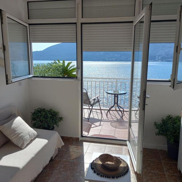 Bay View Apartment - Studio with Sea View - 18